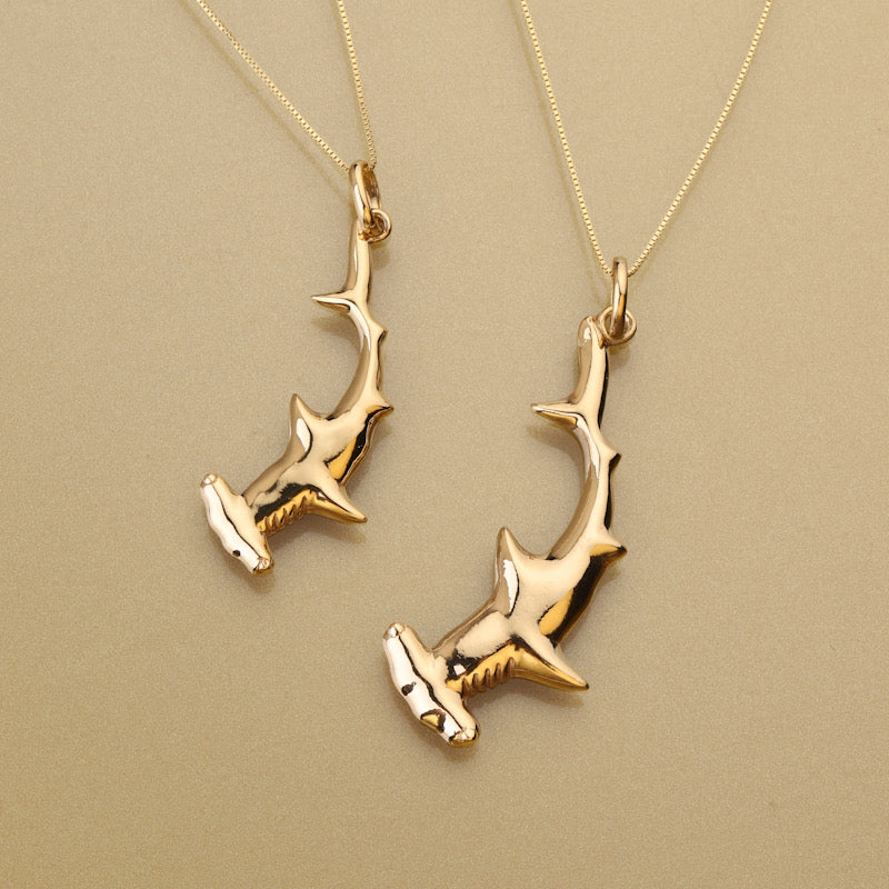 Gold 750 Hammerhead shark pendant / large - Marine Reserve Tribute