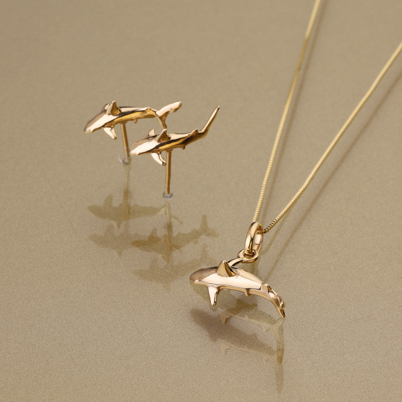 Gold 750 Galapagos shark whitetip stud earrings