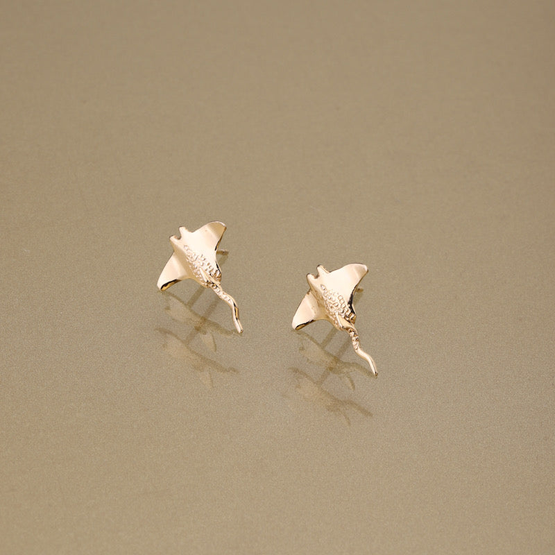 Gold 750 Ray stud earrings / medium