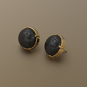 Gold 750 Black Natural Lava round stone earrings
