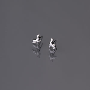 Sea lion stud earrings / mini